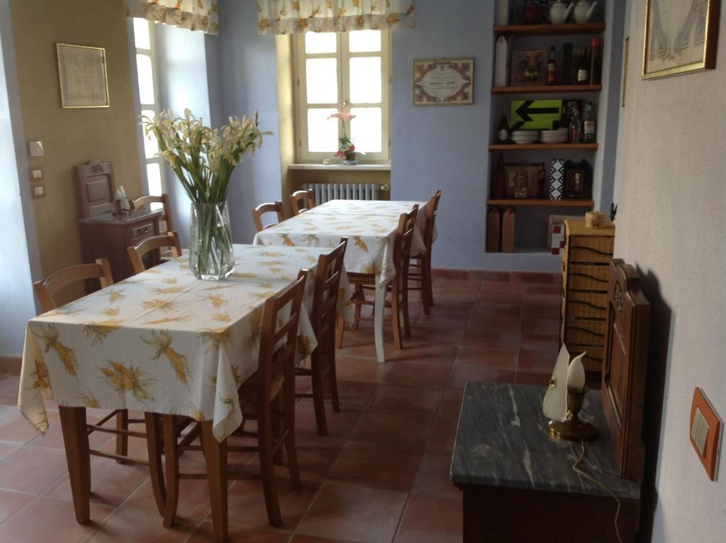 Locanda San Lorenzo Roddino Kültér fotó